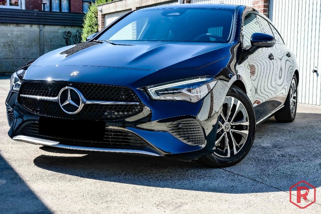 Mercedes CLA 180 Luxury Line Garantie, Auto's, Mercedes-Benz, 4 cilinders, Zwart, Leder, Bedrijf