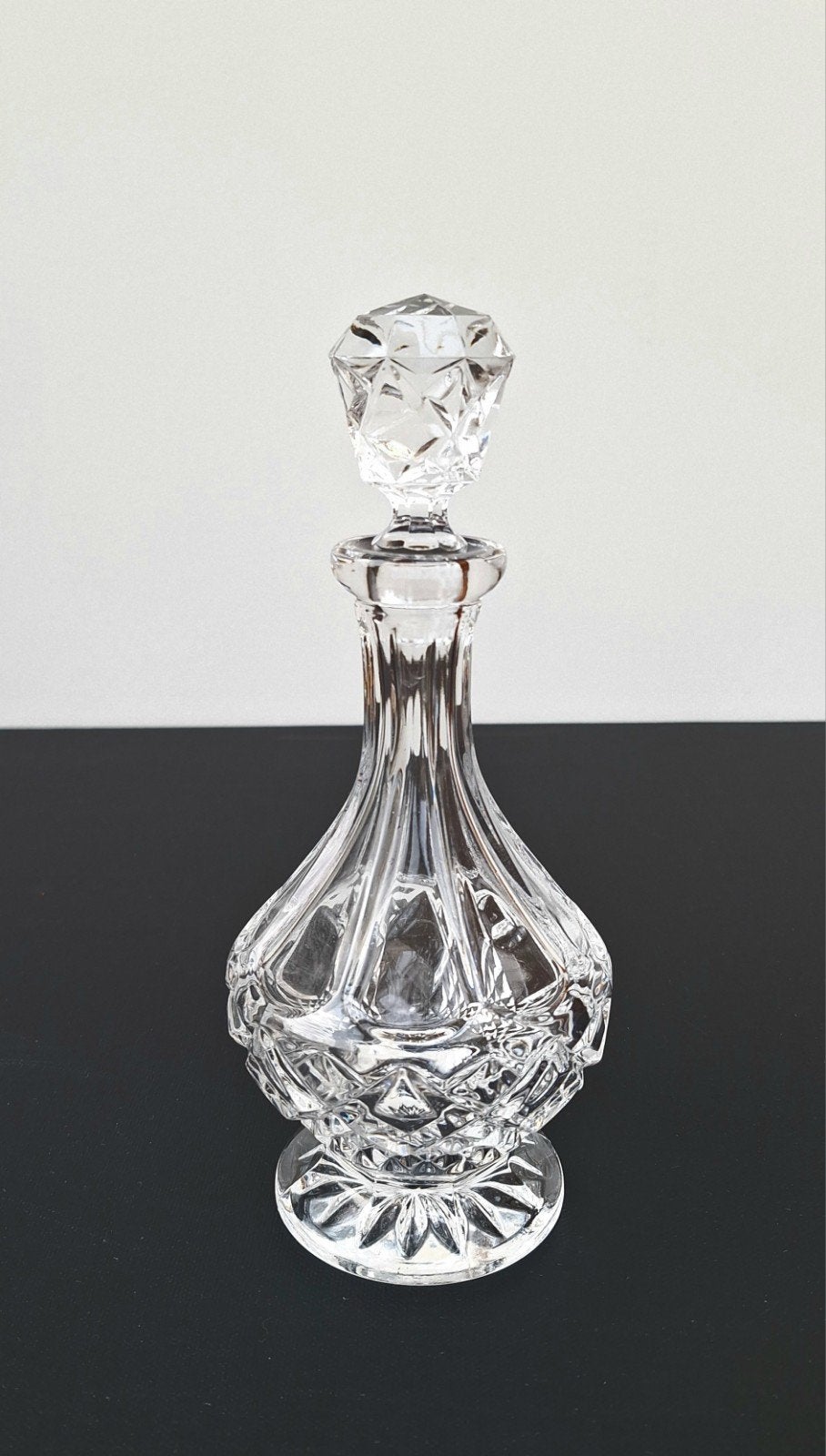 Belle carafe en cristal de Bohême, Antiquités & Art, Enlèvement ou Envoi