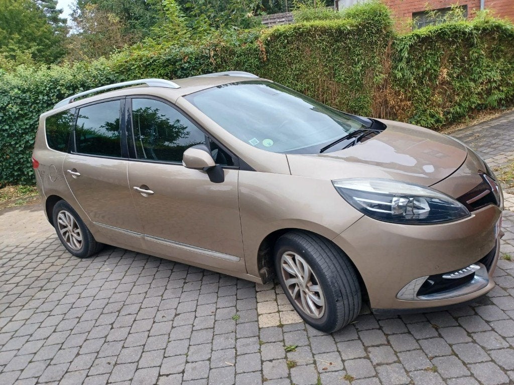 Voiture, Achat, Euro 6, 7 places, Boîte manuelle