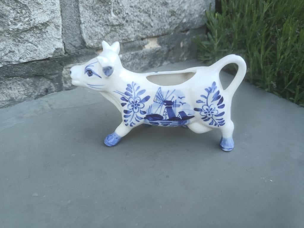 Delft blauw keramisch melkkannetje / vorm van koe, Ophalen