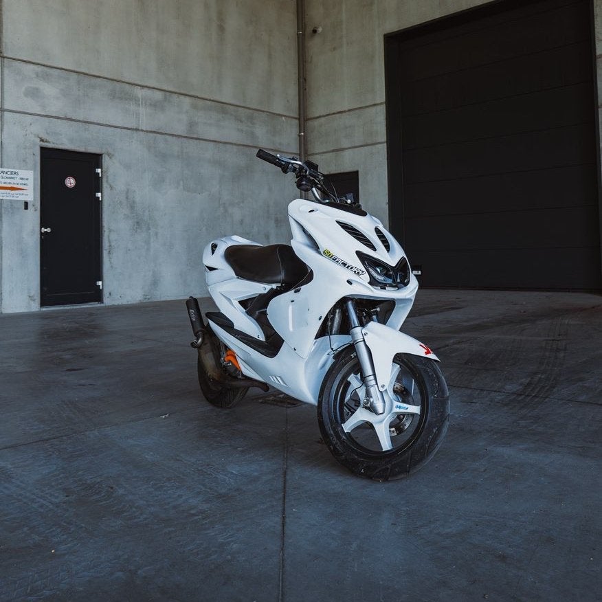 Yamaha Aerox 70cc 2-takt (B-klasse), Aerox, 70 cm³, Classe B (45 km/h), Enlèvement