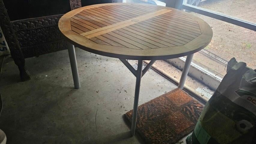 tafel, Huis en Inrichting, Tafels | Eettafels, Ophalen, 100 tot 150 cm, Rond, Zo goed als nieuw