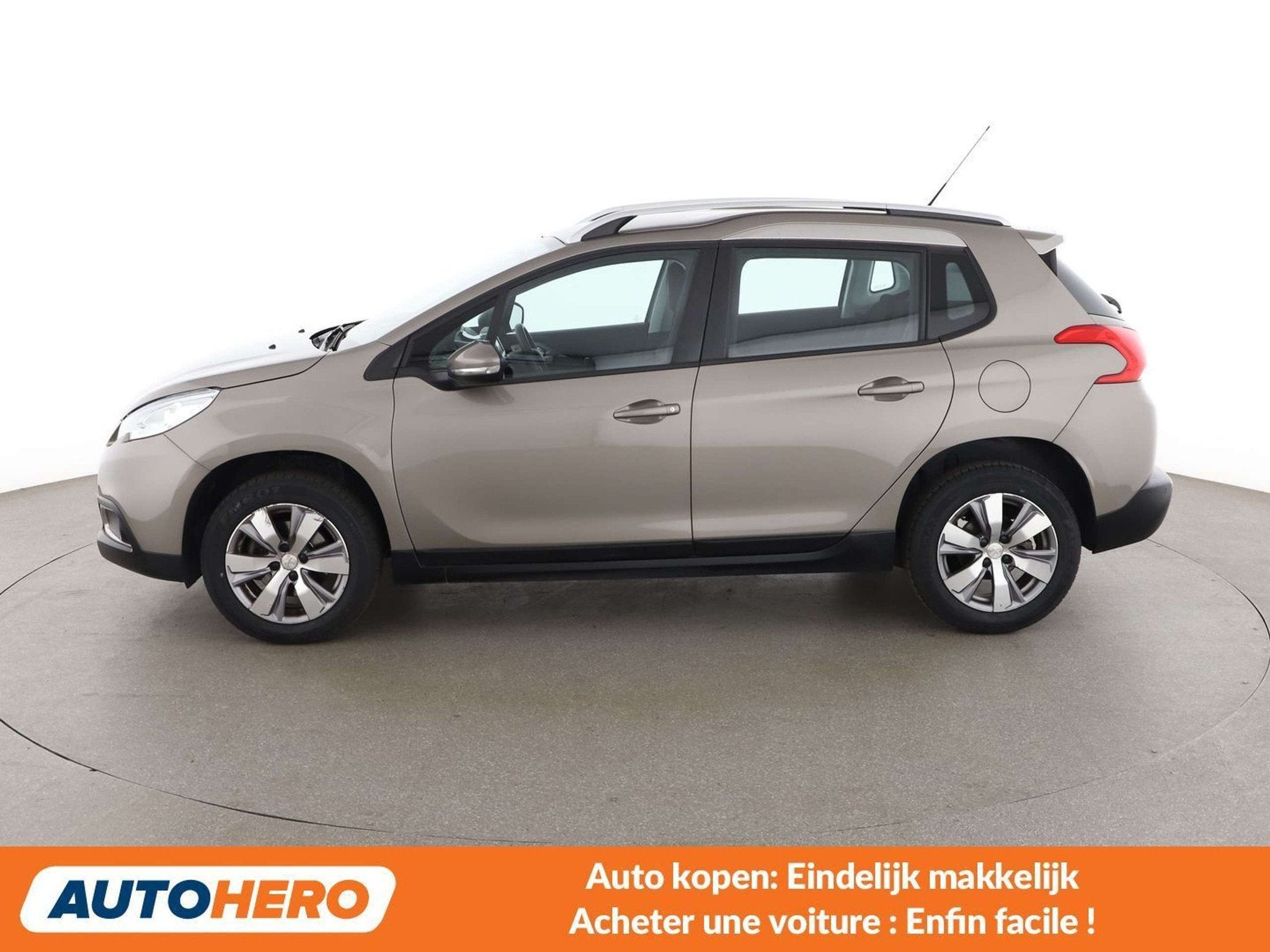 Peugeot 2008 1.2 PureTech Active (bj 2016), Voorwielaandrijving, Parkeersensor, Stof, Gebruikt