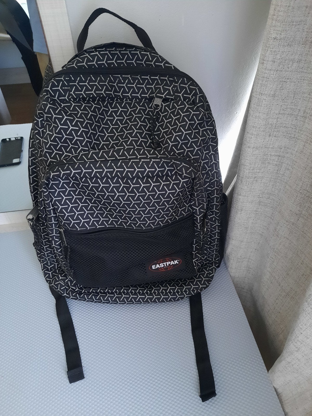 Boekentas van eastpak het is nog nooit gebruik, Bijoux, Sacs & Beauté, Sacs | Sacs à dos, Enlèvement, Neuf, Eastpak