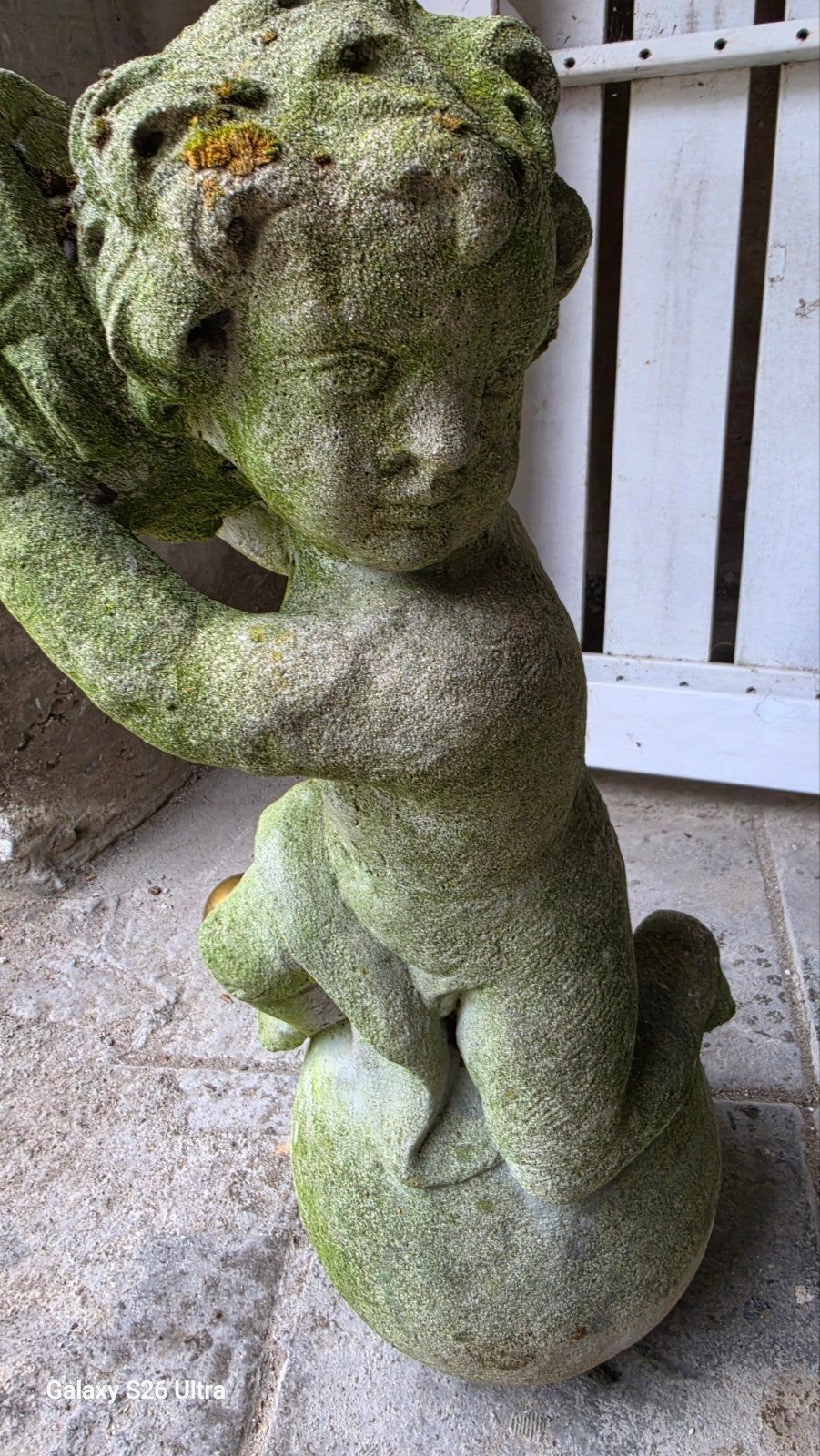 tuinbeeld jongen met tamboerijn, Tuin en Terras, Tuinbeelden, Ophalen of Verzenden, Zo goed als nieuw, Beton, Mensenbeeld