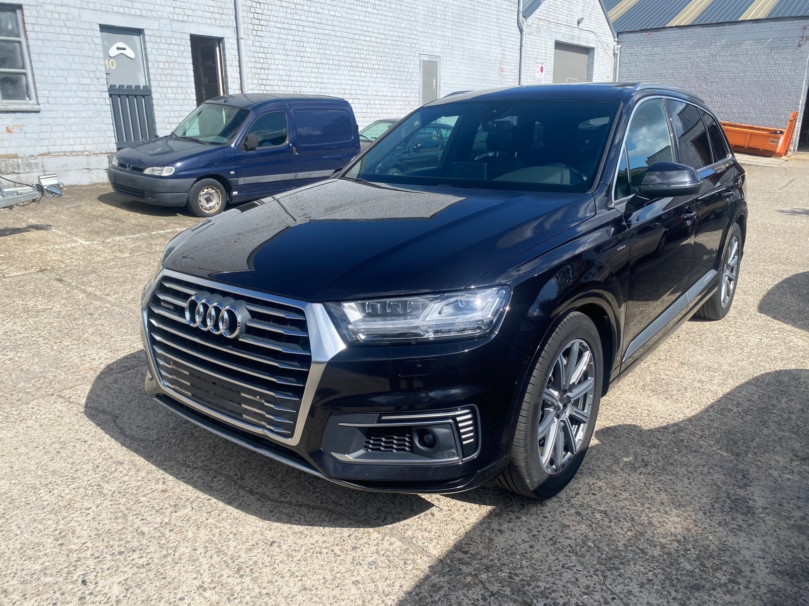 Audi Q7 3.0TDI e-tron, Autos, Cuir, Achat, Entreprise, Carnet d'entretien