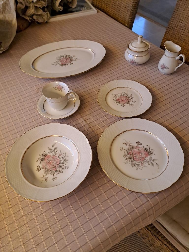 Servies met bloemen, Ophalen, Bord(en)
