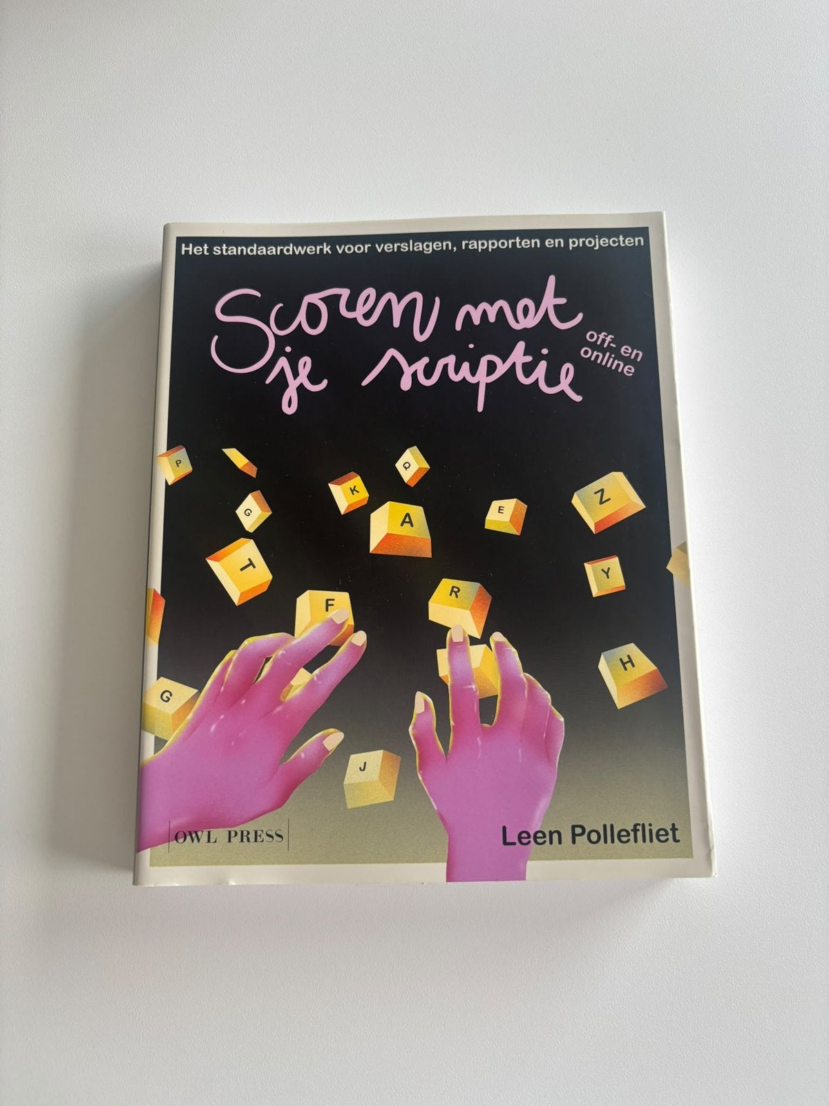 Scoren met je scriptie, Ophalen of Verzenden, Zo goed als nieuw