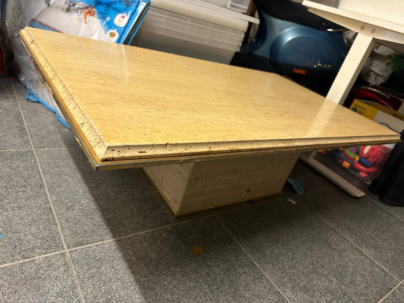 Vintage travertin salontafel met messing afwerking, Ophalen, Overige materialen, Gebruikt, 100 tot 150 cm