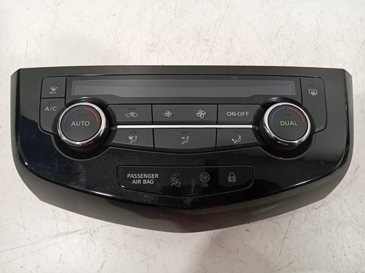 Bedieningspaneel kachel Nissan X-Trail, Onderdelen@venauto.nl, Van der Ven Autorecycling B.V., Gebruikt, Ettenseweg 76, 4706 PB Roosendaal, The Netherlands