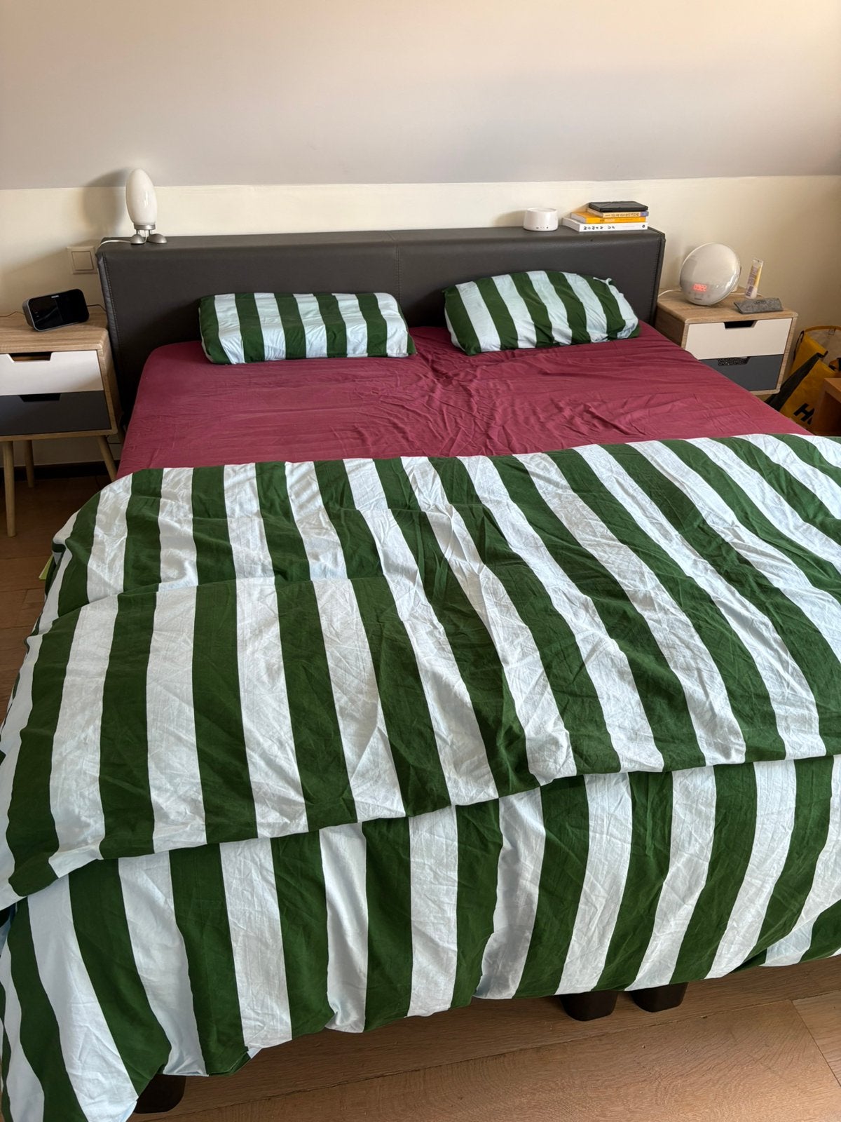 Boxspring met nieuwe matrassen, Ophalen, Tweepersoons, Zo goed als nieuw, 200 cm