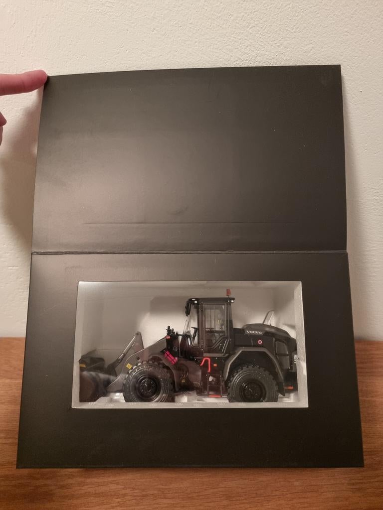 Collections AT noires Volvo L60H, Enlèvement ou Envoi, Neuf, Tracteur et Agriculture, Autres marques