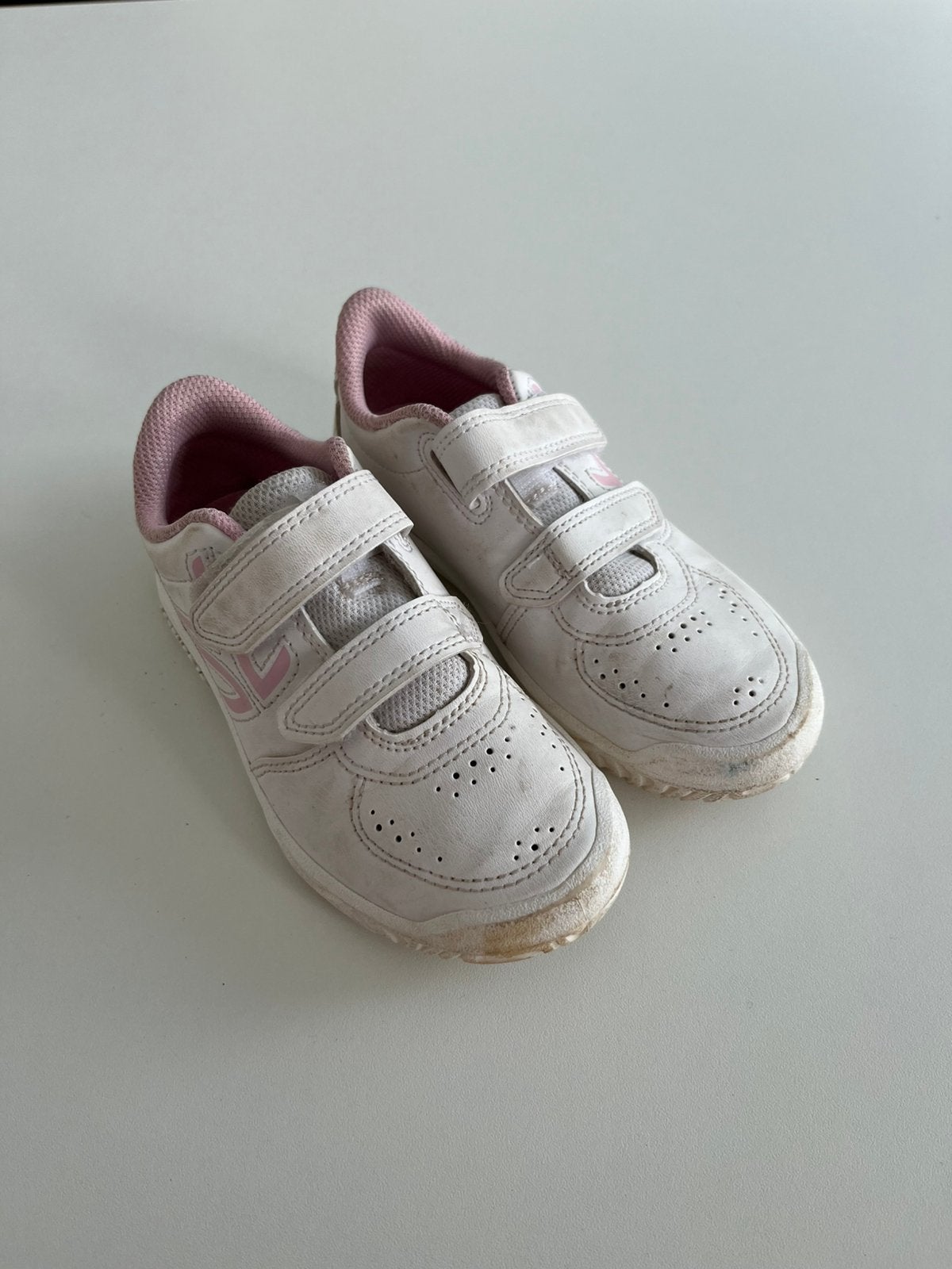 Chaussures de sport ARTENGO blanches pour filles M29, Enlèvement ou Envoi, Utilisé, Chaussures de sport, Fille
