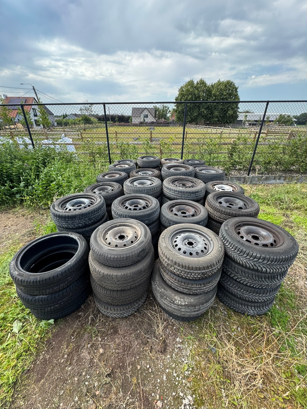 Lot Winter/Zomer wielen/banden/sets, Auto-onderdelen, Ophalen, Banden en Velgen