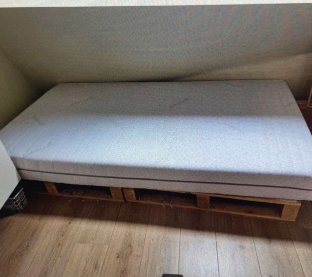 palettenbed 120 x 200 cm met matras, Maison & Meubles, Bois d'échafaudage, Queen size, Autres couleurs, Comme neuf