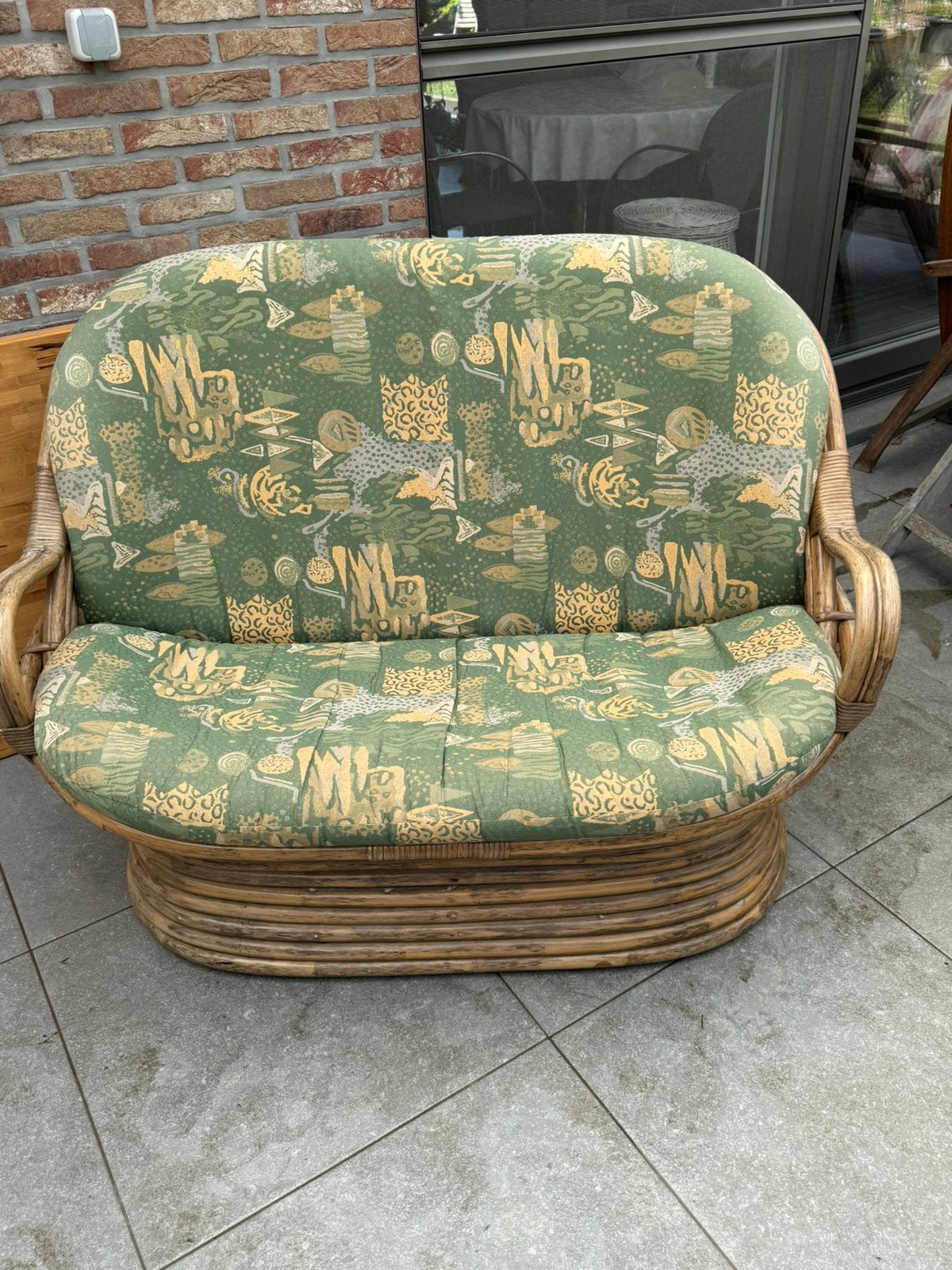 Vintage rotan tweezit 128 cm b 90 cm h 88 d, Tuin en Terras, Ophalen, Zo goed als nieuw, Rotan