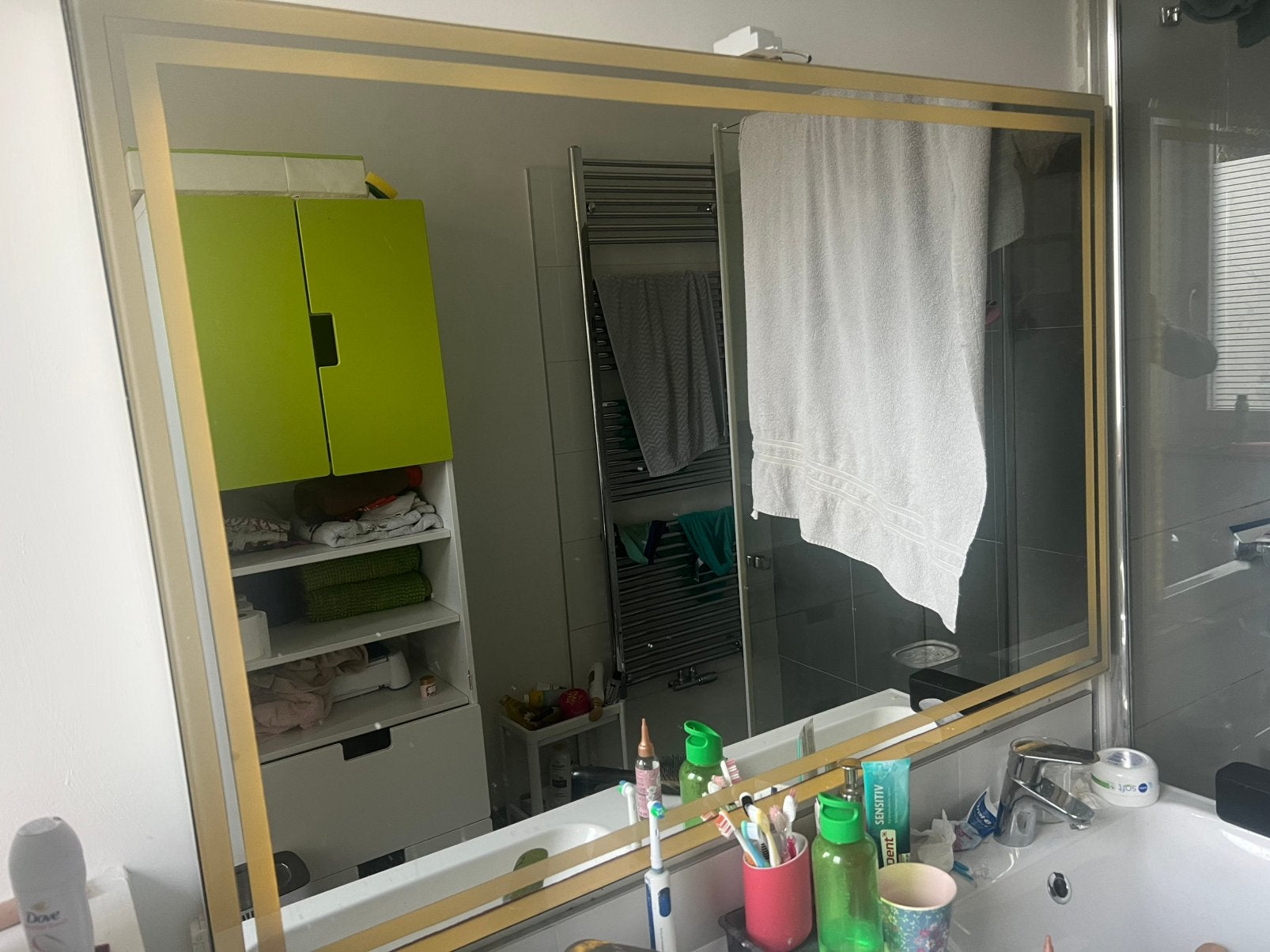 Miroir avec éclairage LED - nouveau 140 cm de large, Maison & Meubles, Neuf, 125 cm ou plus, Moins de 100 cm, Enlèvement