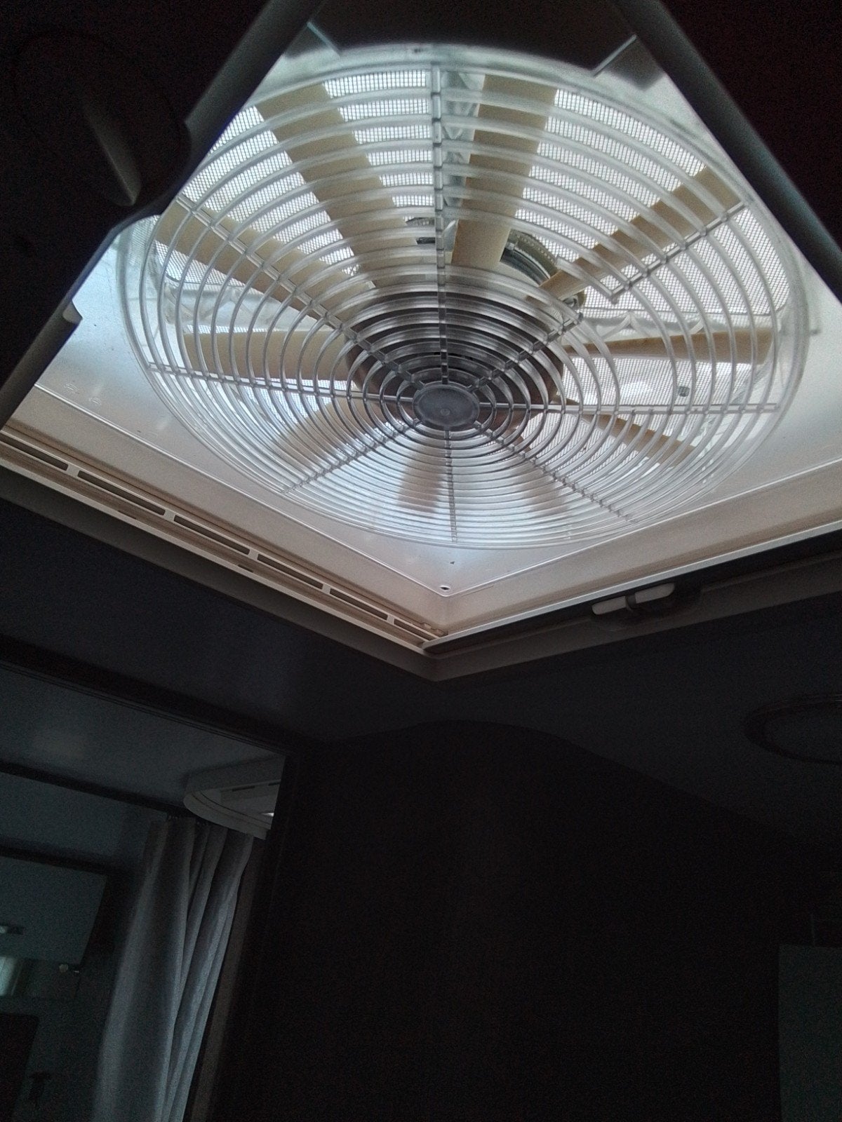 Turbo ventilator, Caravans en Kamperen, Ophalen