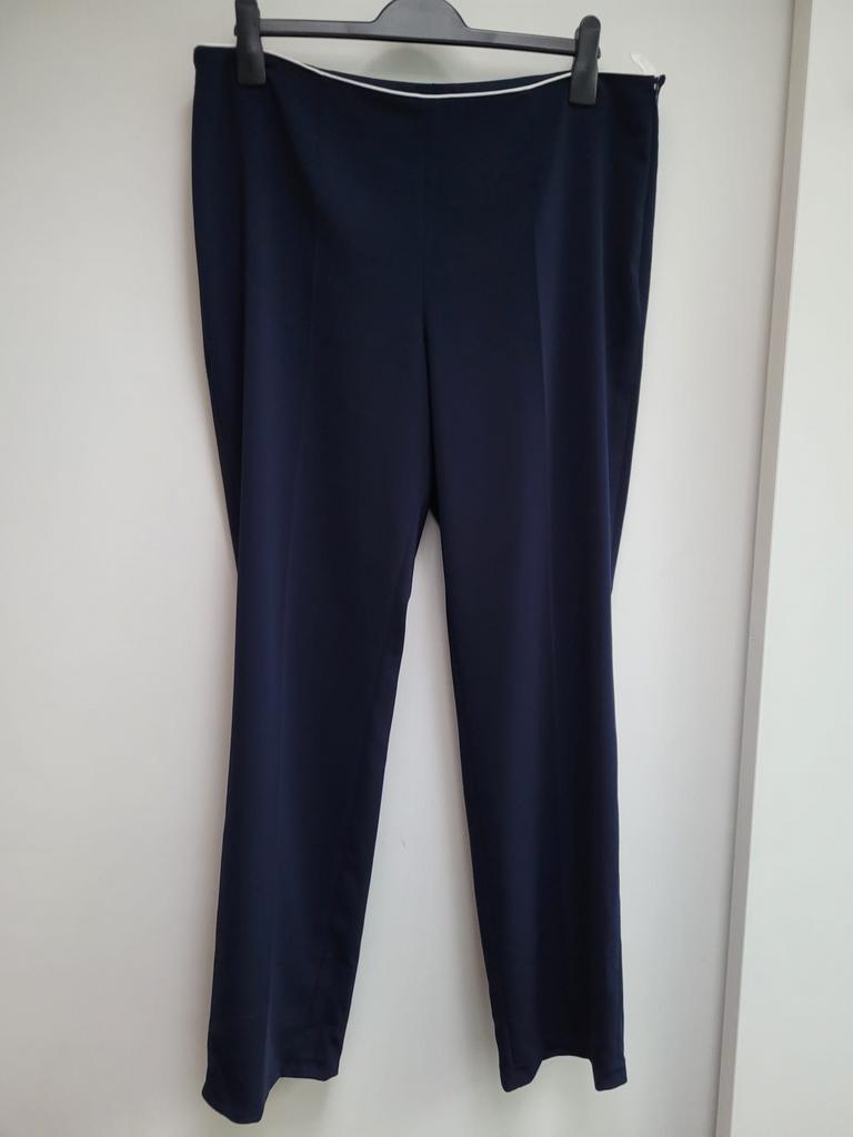 Donkerblauwe broek Mayerline maat 46, Kleding | Dames, Ophalen, Zo goed als nieuw, Maat 46/48 (XL) of groter