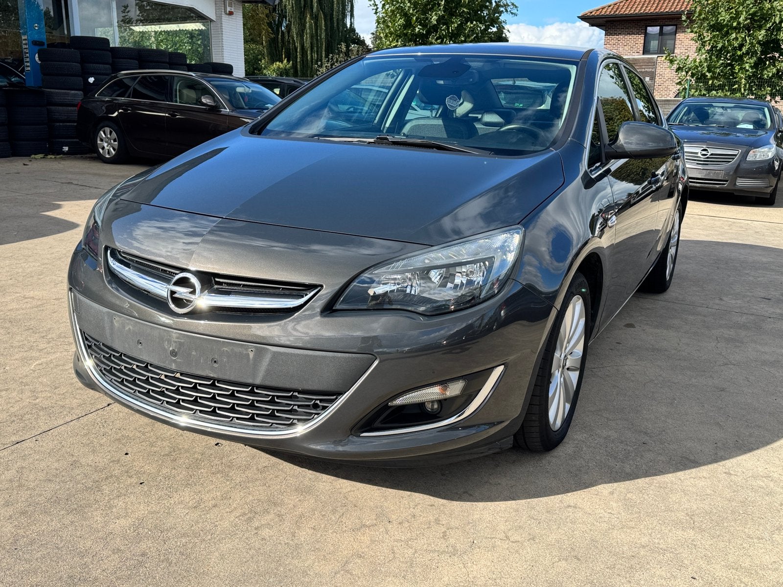 Opel Astra Notchback 1.6L Benzine 2014, Auto's, Euro 5, Bedrijf, Handgeschakeld, https://public.car-pass.be/vhr/f9d4d540-e74c-4884-bcba-3df64792cbfc