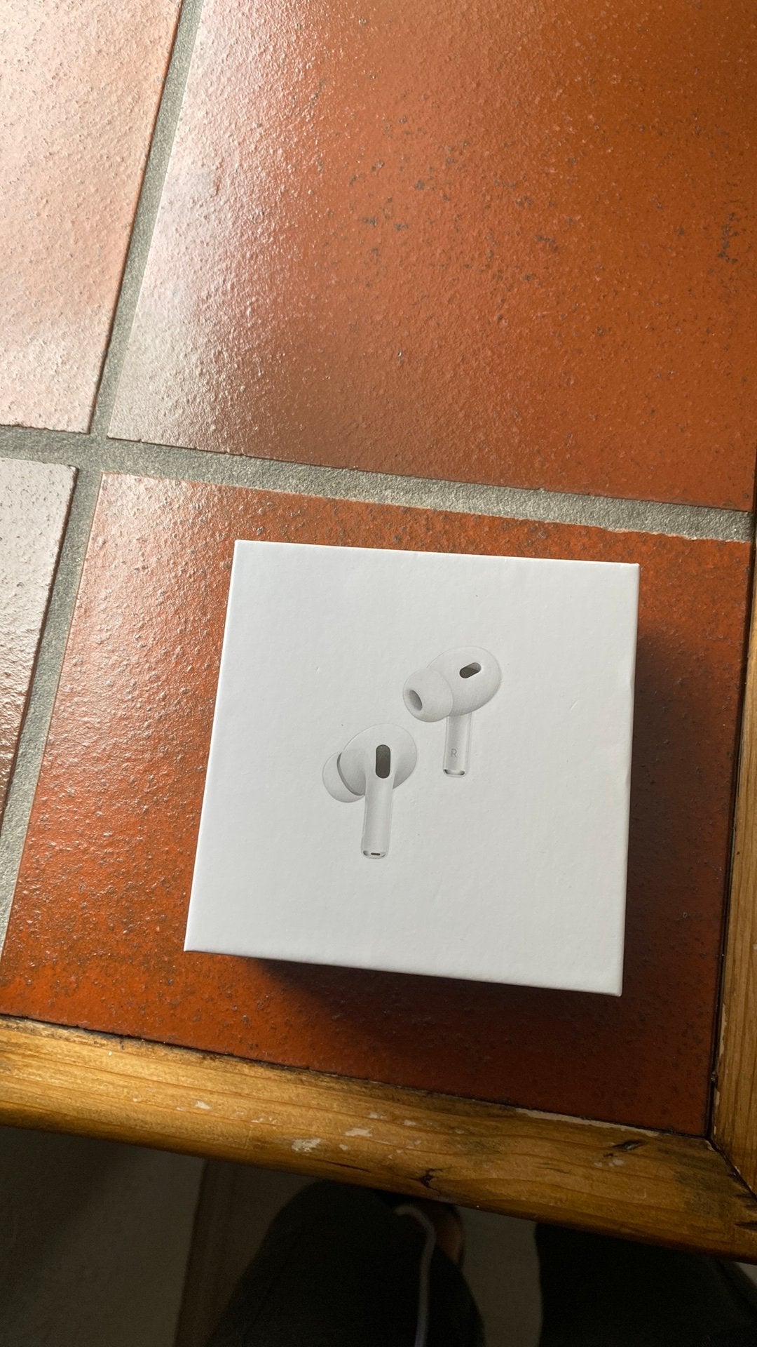 AirPods pro 2e generatie nieuw in doos met oplader €60, Telecommunicatie, Mobiele telefoons | Oordopjes, Ophalen, Bluetooth, Nieuw