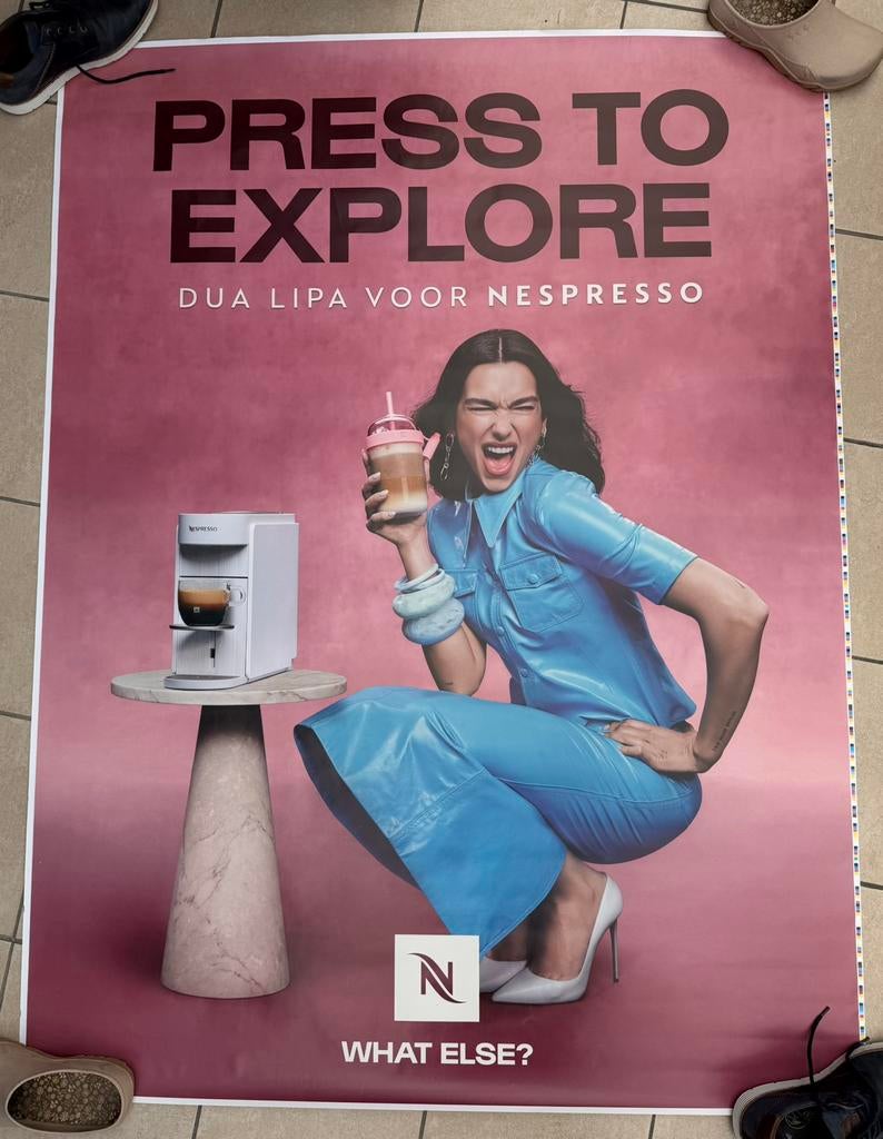 Poster Dua Lipa, Ophalen, Rechthoekig Staand, Deurposter of groter, Nieuw