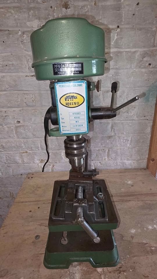 foreuse sur colonne, Bricolage & Construction, Outillage | Foreuses, Enlèvement, Comme neuf, 600 watts ou plus, Foreuse et Perceuse