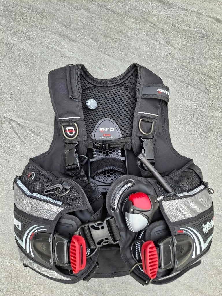 Mares Hybrid trimvest / BCD - Maat: M/L, Sports nautiques & Bateaux, Plongée, Enlèvement, Comme neuf, Gilet de stabilisation