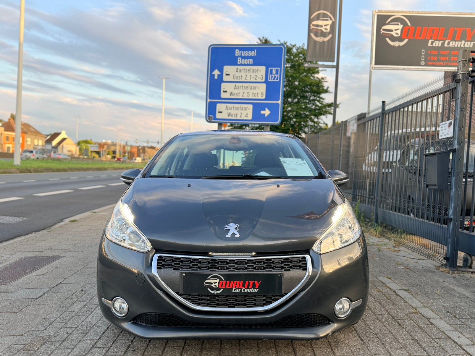 Peugeot 208 Allure 2013 1.6i 120pk 130dkm Pano Led Pdc Full, Autos, Achat, Entreprise, Boîte manuelle, Entretenue par le concessionnaire