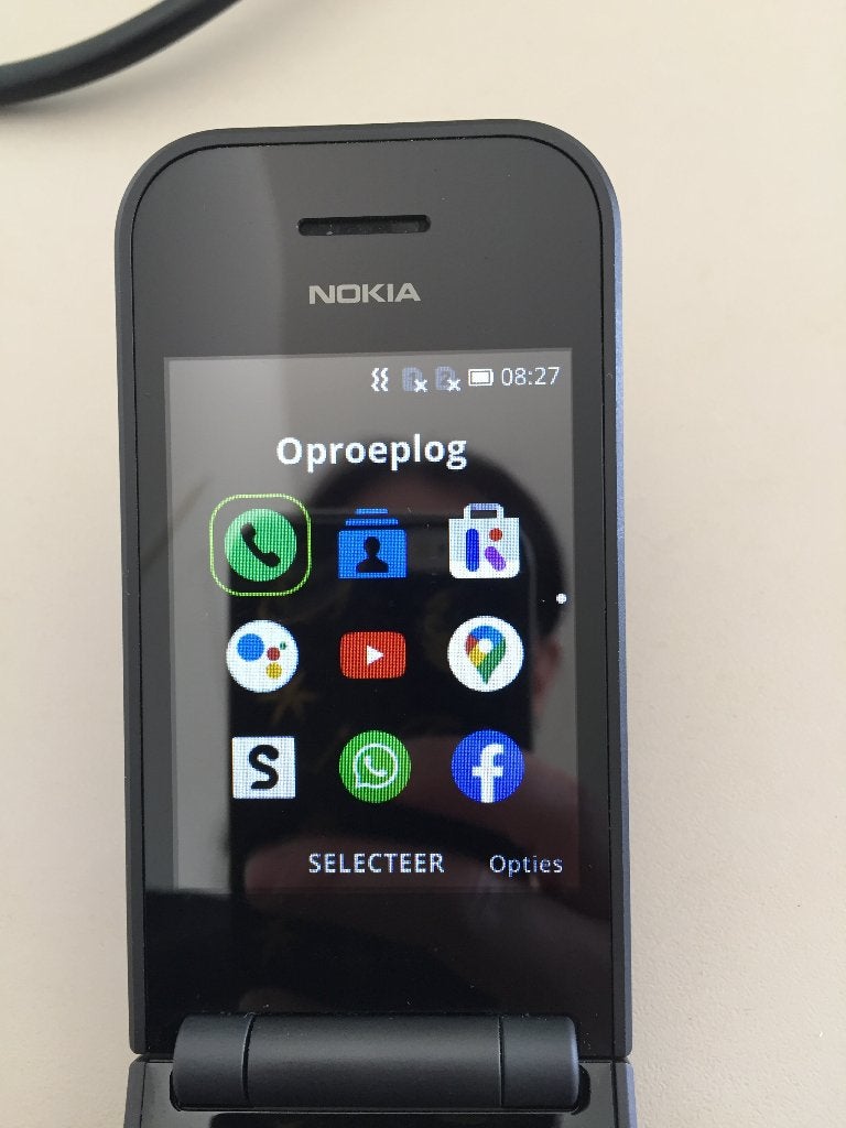 GSM Nokia 2720 Flip, 4G, WhatsApp ,Heel goed, Clavier physique, Comme neuf, Enlèvement, Sans simlock