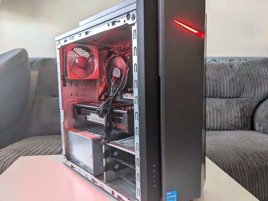 RX 9060 XT, i5 12400F, 16 GB, 1 TB aangepaste Acer-gaming-pc, Computers en Software, Gebruikt, Ophalen of Verzenden, Gaming, SSD