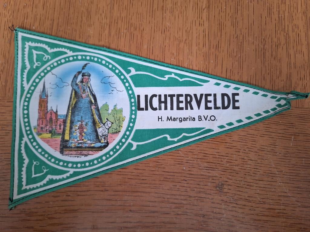 Oude wimpel Lichtervelde H. Margarita, Enlèvement ou Envoi