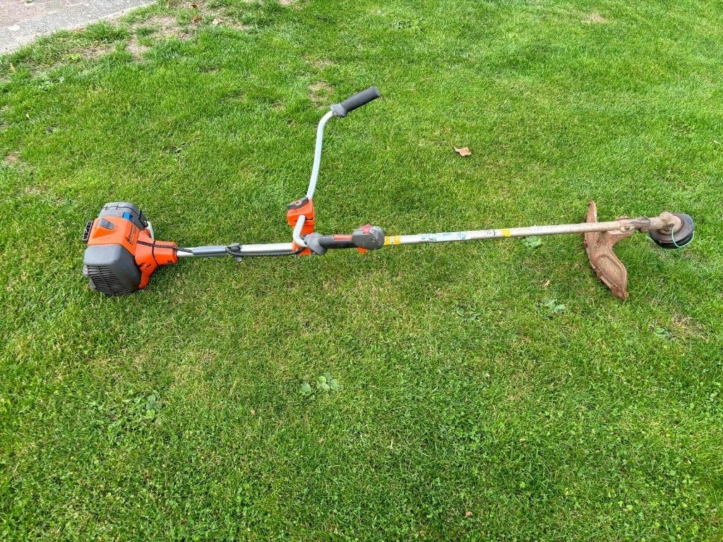 Husqvarna 333r opknapper, Moins de 10 cm, Enlèvement, Utilisé, Essence