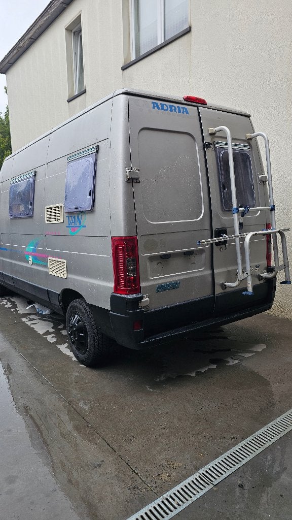 Adria tweepersoonscamper met airconditioning, Caravans en Kamperen, Chemisch toilet, Fiat, Tot en met 3, Particulier