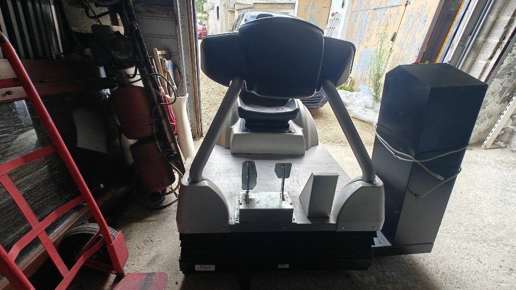 Tokyo Cop Motion Platform / Motion Simulator + Topper!, Enlèvement, Utilisé