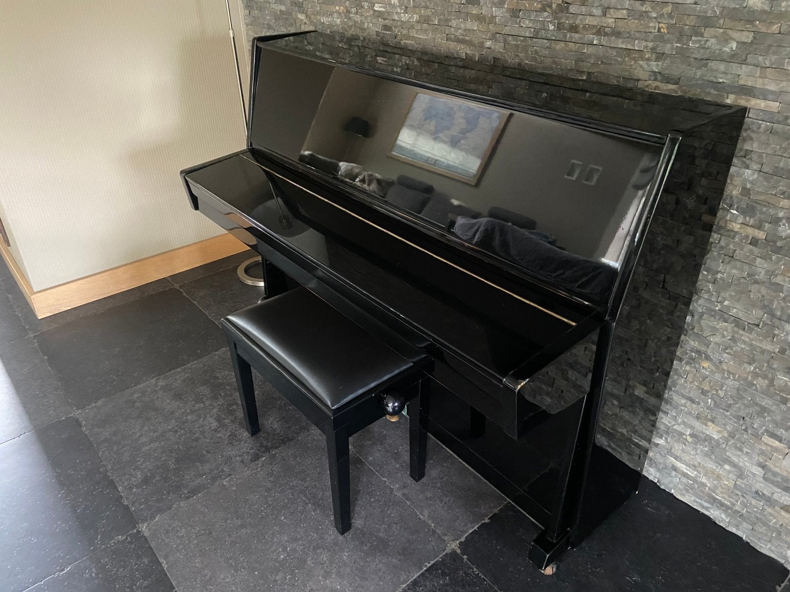 Piano noir avec tabouret, Musique & Instruments, Pianos, Brillant, Enlèvement, Utilisé, Piano