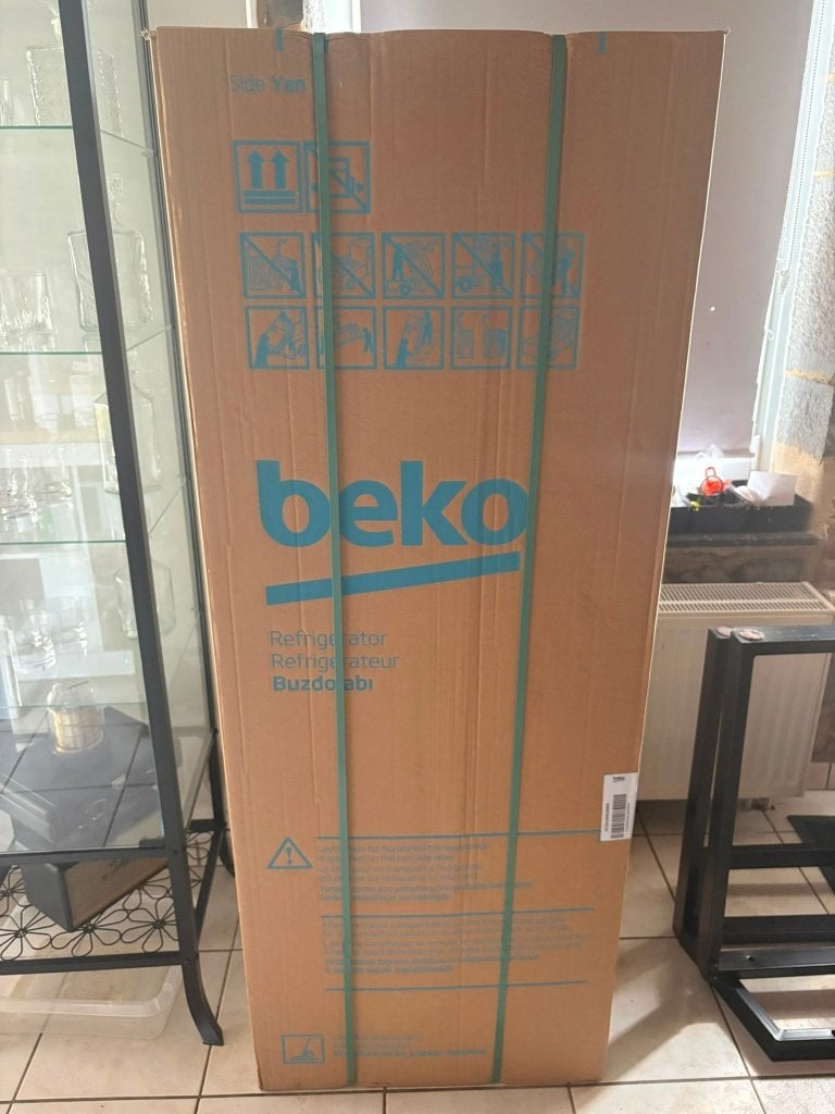 Beko koel-vriescombinatie, Ophalen, 200 liter of meer, Met aparte vriezer, Nieuw