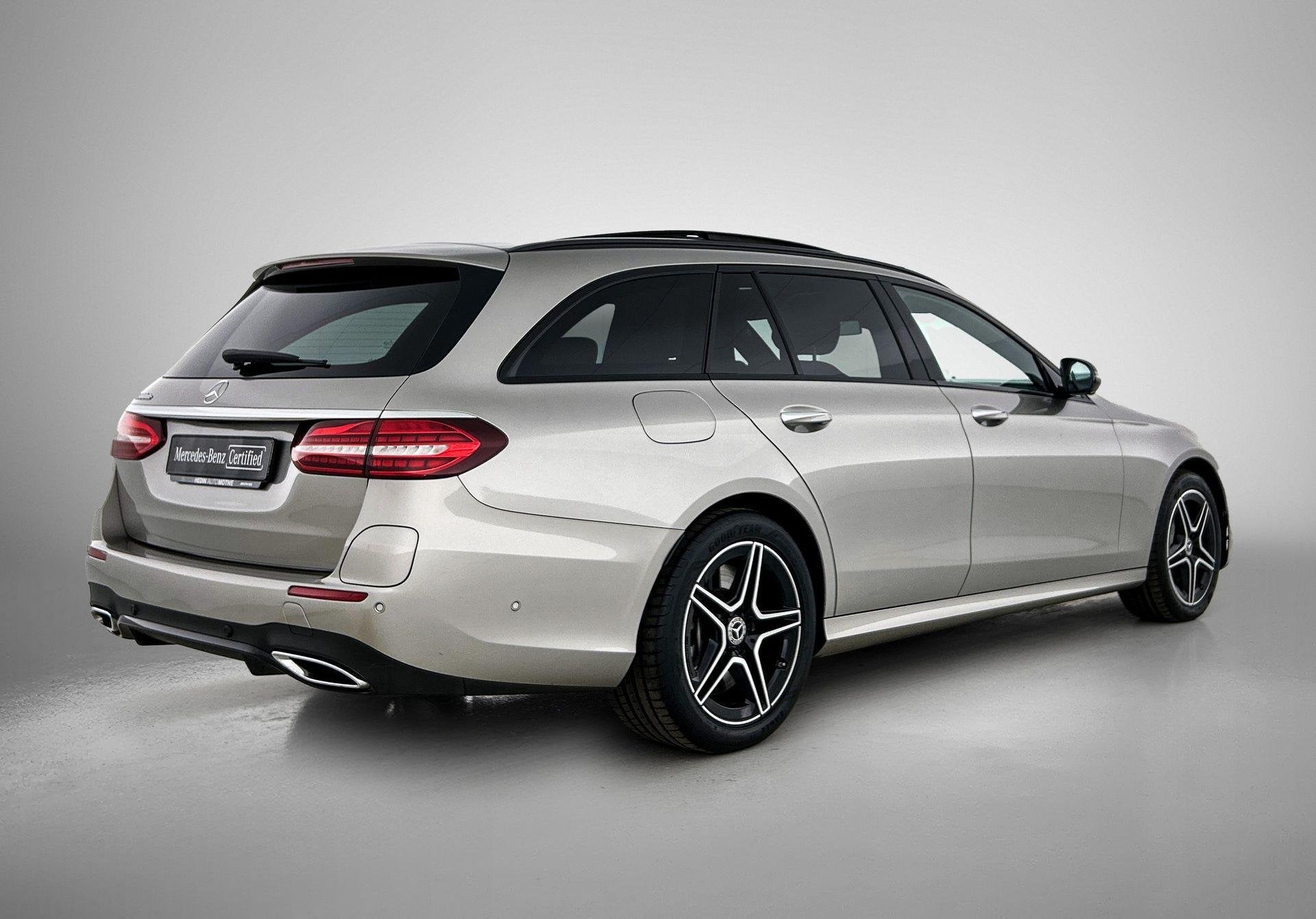Mercedes-Benz E-klasse 300 DE Break AMG Line | Panoramisch D, Auto's, Mercedes-Benz, Automaat, Dealer onderhouden, Zwart, 4 cilinders