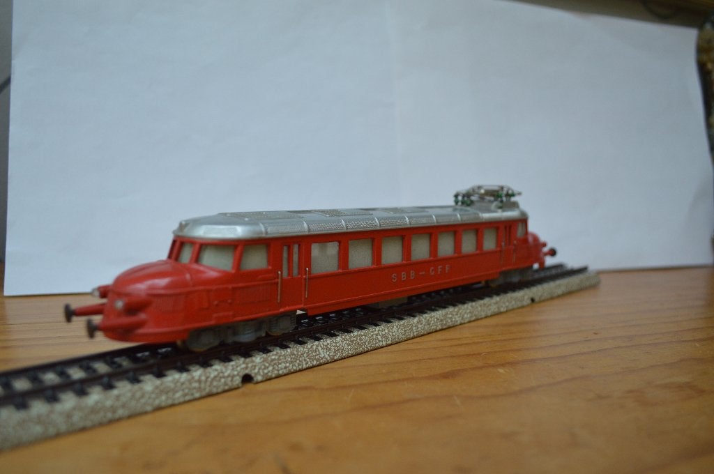 Märklin /HAG 100 : Rote Pfeil van de SBB, Hobby en Vrije tijd, Wisselstroom, Gebruikt, Locomotief, Ophalen of Verzenden