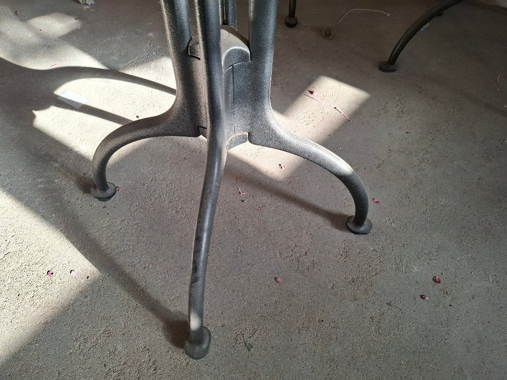 Terrastafel, Jardin & Terrasse, Tables de jardin, Utilisé, Rond, Autres matériaux, Enlèvement
