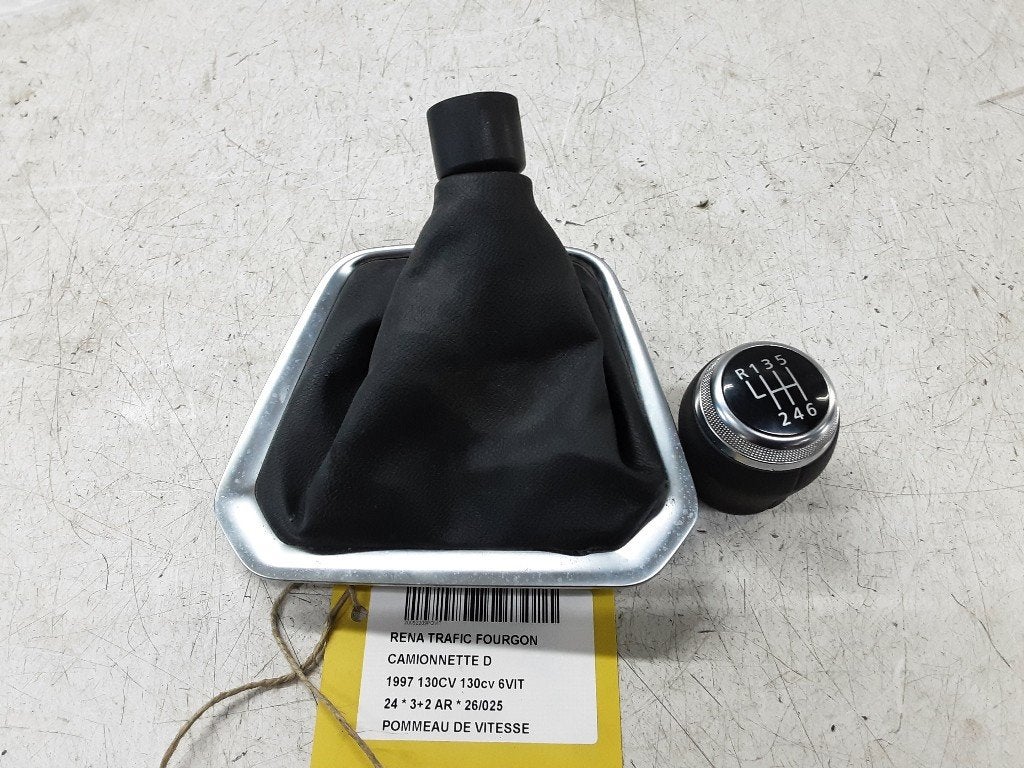 SCHAKELPEDAAL Trafic (1FL / 2FL / 3FL / 4FL) (350384162), Gebruikt, Renault, Peter-Huppertz-Straße 5
51063  Köln, DE, Dialog.deutschland@renault.de