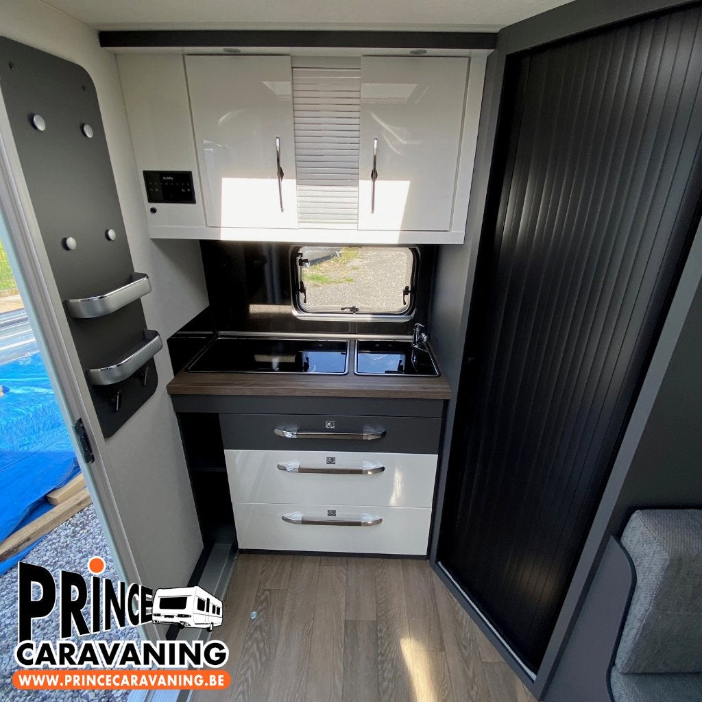 Hobby Excellent 460 SL 2027 - Prince Caravaning, 2 lits séparés, 6 à 7 mètres, Porte moustiquaire, Entreprise