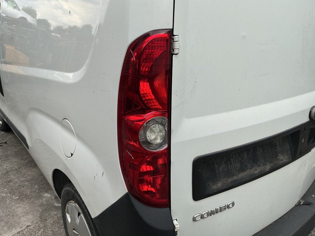 ACHTERLICHT LINKS Opel Combo (01-2012/12-2018) (|95513787|), Gebruikt, Opel, Opel Automobile GmbH, Kontakt-opel@opel.com