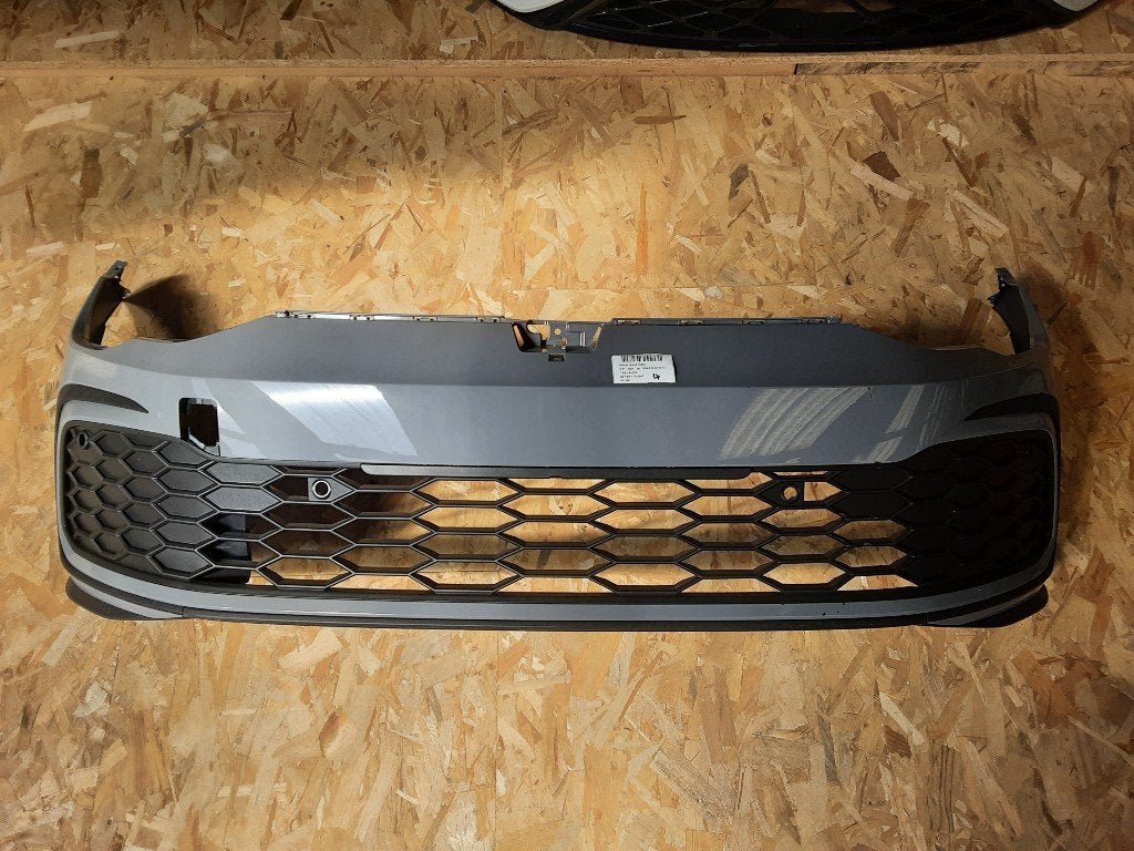 BUMPER VOOR Volkswagen Golf VIII (CD1) (5H0807221G), Gebruikt, Volkswagen AG, Kundenbetreuung@volkswagen.de, Bumper