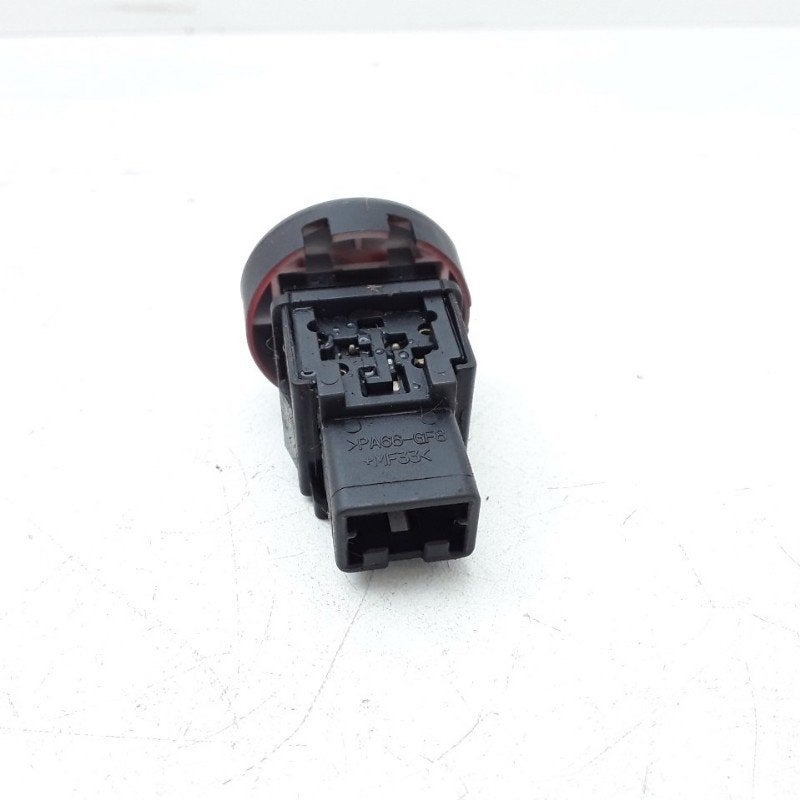 ALARMLICHTEN SCHAKELAAR Nissan Juke (F15) (01-2010/12-2019), Gebruikt, Nissan