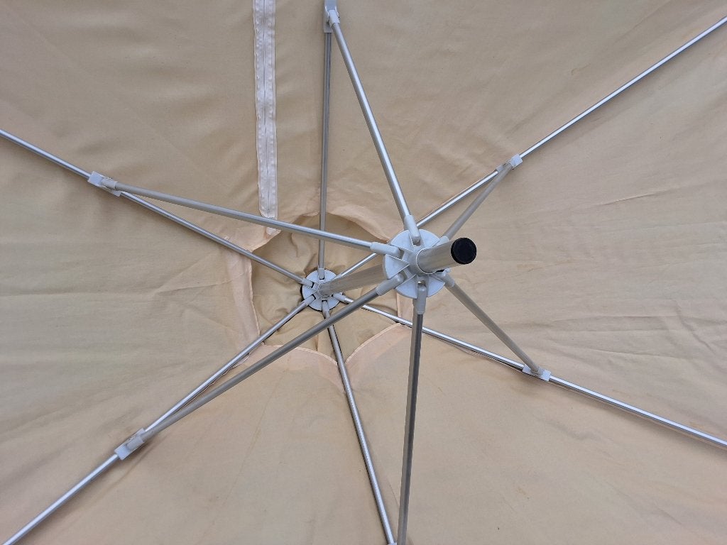Muurparasol Umbrosa rechthoekig perfecte staat, Tuin en Terras, Ophalen, Muurparasol, Verstelbaar, Zo goed als nieuw