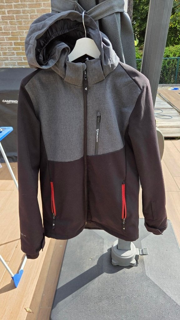 Brunotti ski-jas SOFTSHELL BRU TWINSTROKY JR M176, Ophalen of Verzenden, Zo goed als nieuw, Brunotti, Jongen