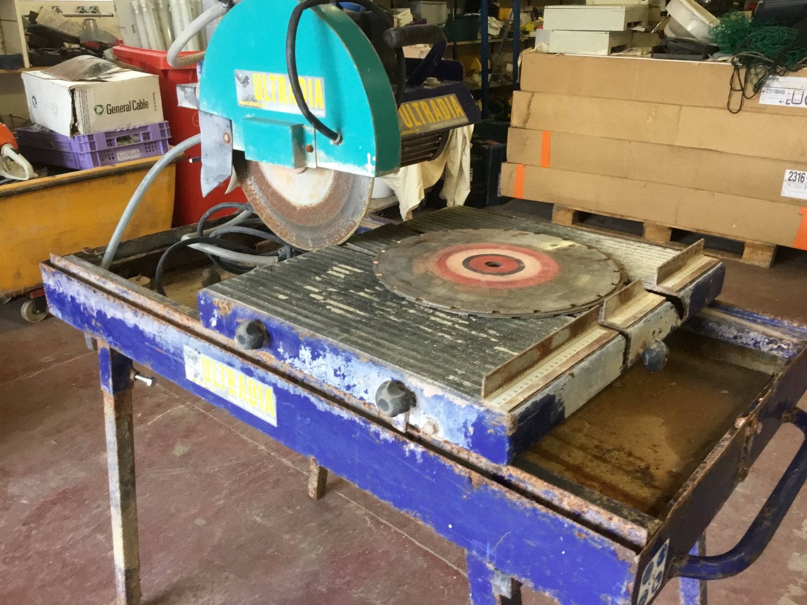 Tegelzaagmachine, Doe-het-zelf en Bouw, Gereedschap | Zaagmachines, Ophalen, Zo goed als nieuw