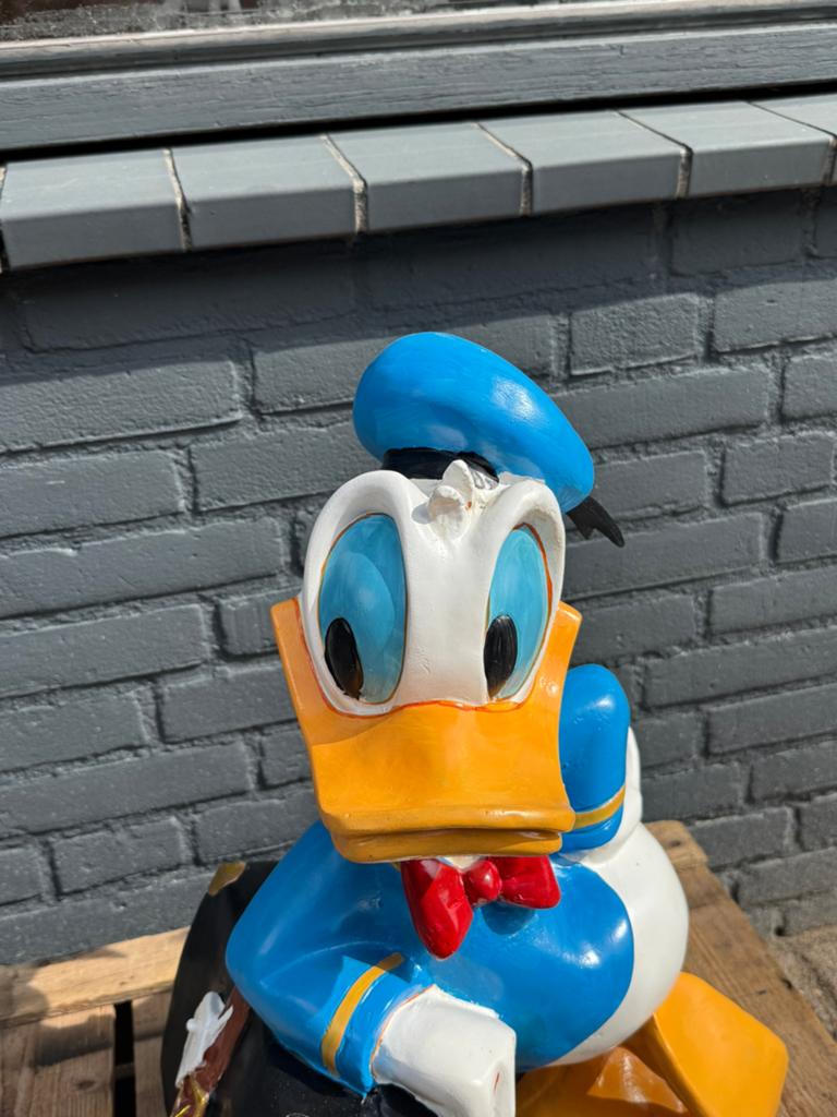 Disney Donald Duck beeld met reiskoffer, Ophalen, Donald Duck, Zo goed als nieuw, Beeldje of Figuurtje