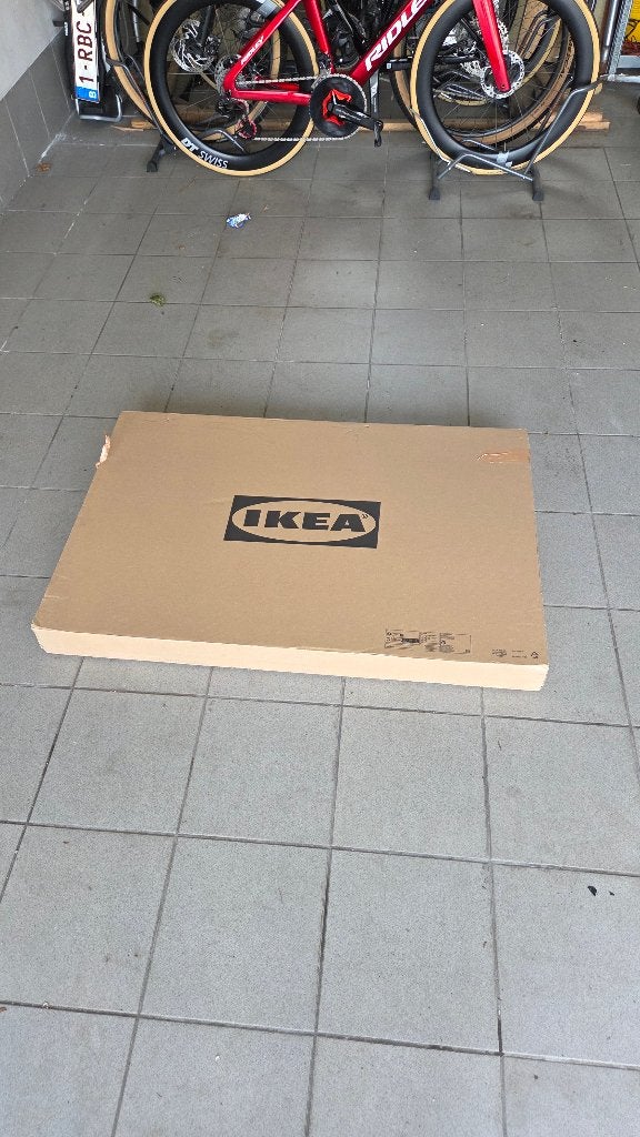 ikea micke bureau nieuw in de doos, Huis en Inrichting, Bureaus, Ophalen, 105 cm, Scandinavisch, Nieuw